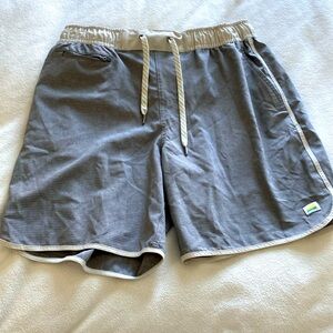 Vuori banks shorts medium